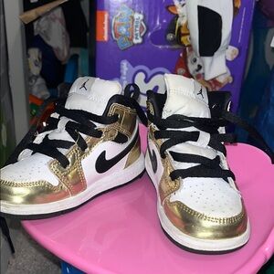 Gold Mid 1s